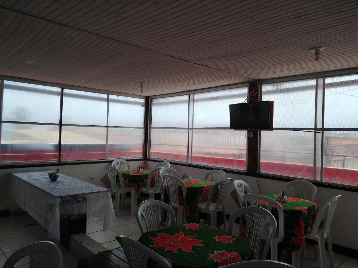 Hostel E Pousada Vila De Porto Порту-де-Галиньяш Экстерьер фото