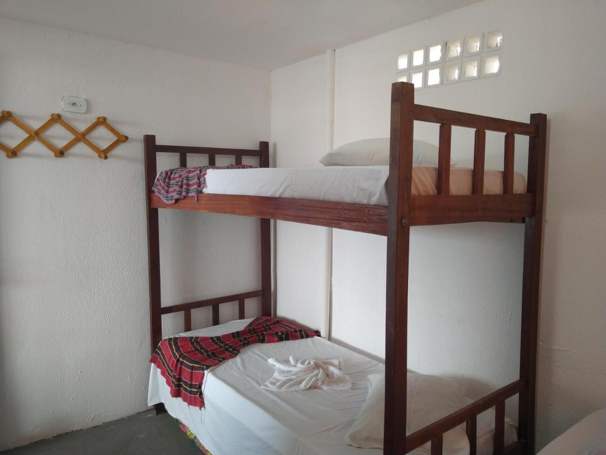 Hostel E Pousada Vila De Porto Порту-де-Галиньяш Экстерьер фото