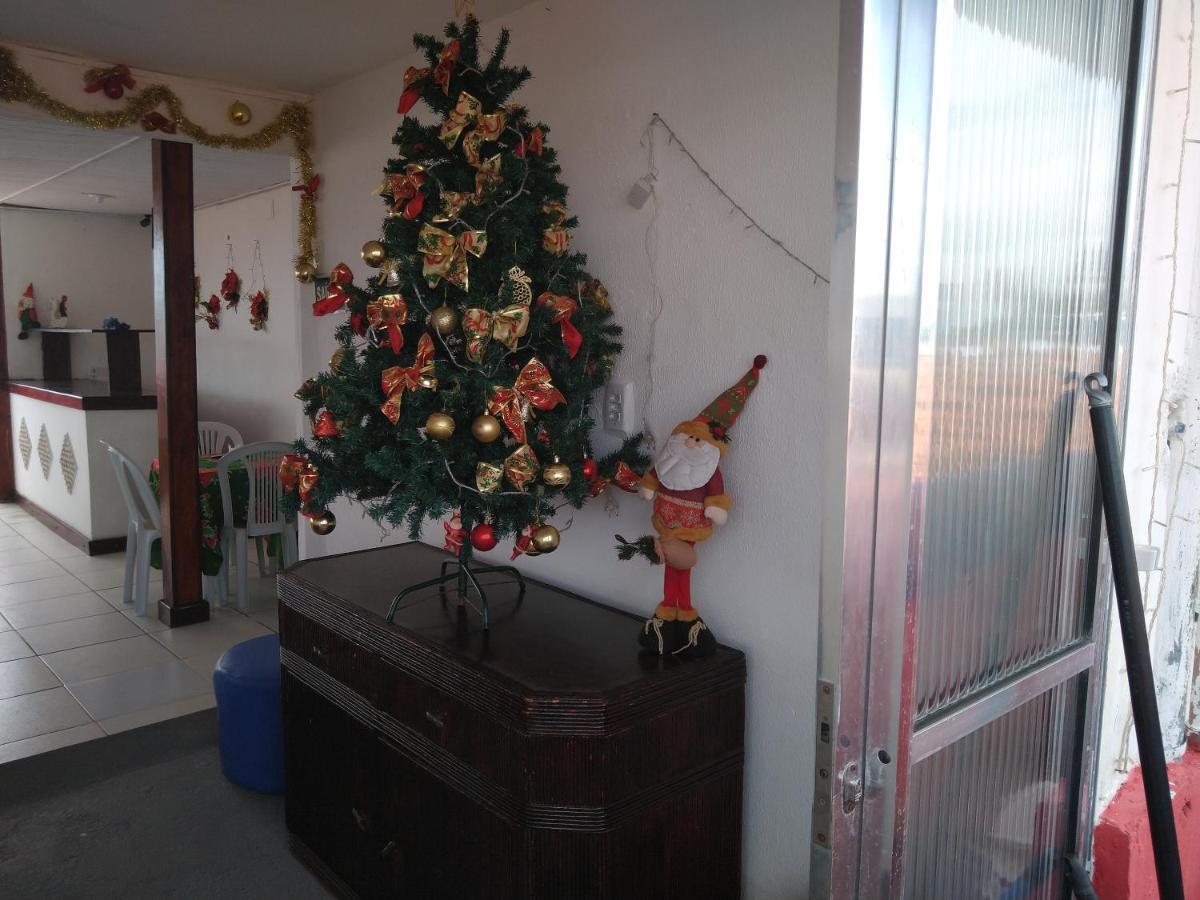 Hostel E Pousada Vila De Porto Порту-де-Галиньяш Экстерьер фото